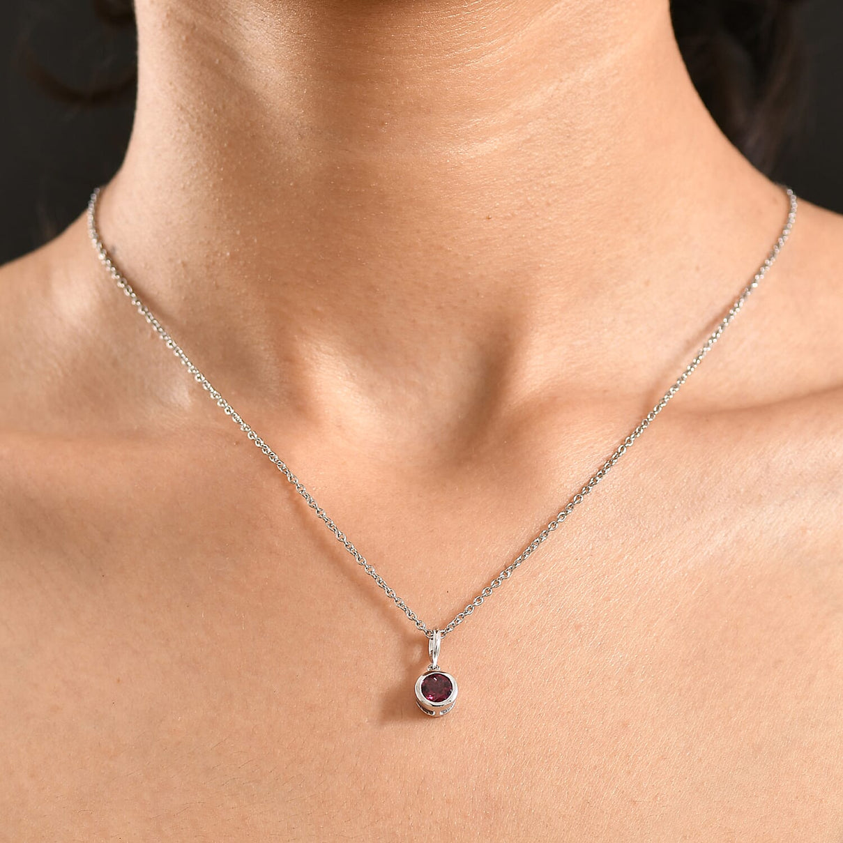 D'Joy Rhodolite Garnet Pendant with Chain (Size 20) in White Tone 1.15 Ct. 4459010 2