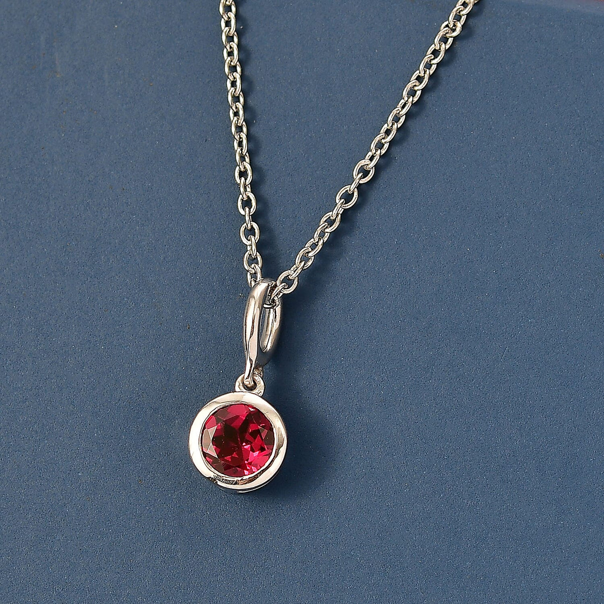 D'Joy Rhodolite Garnet Pendant with Chain (Size 20) in White Tone 1.15 Ct. 4459010 3