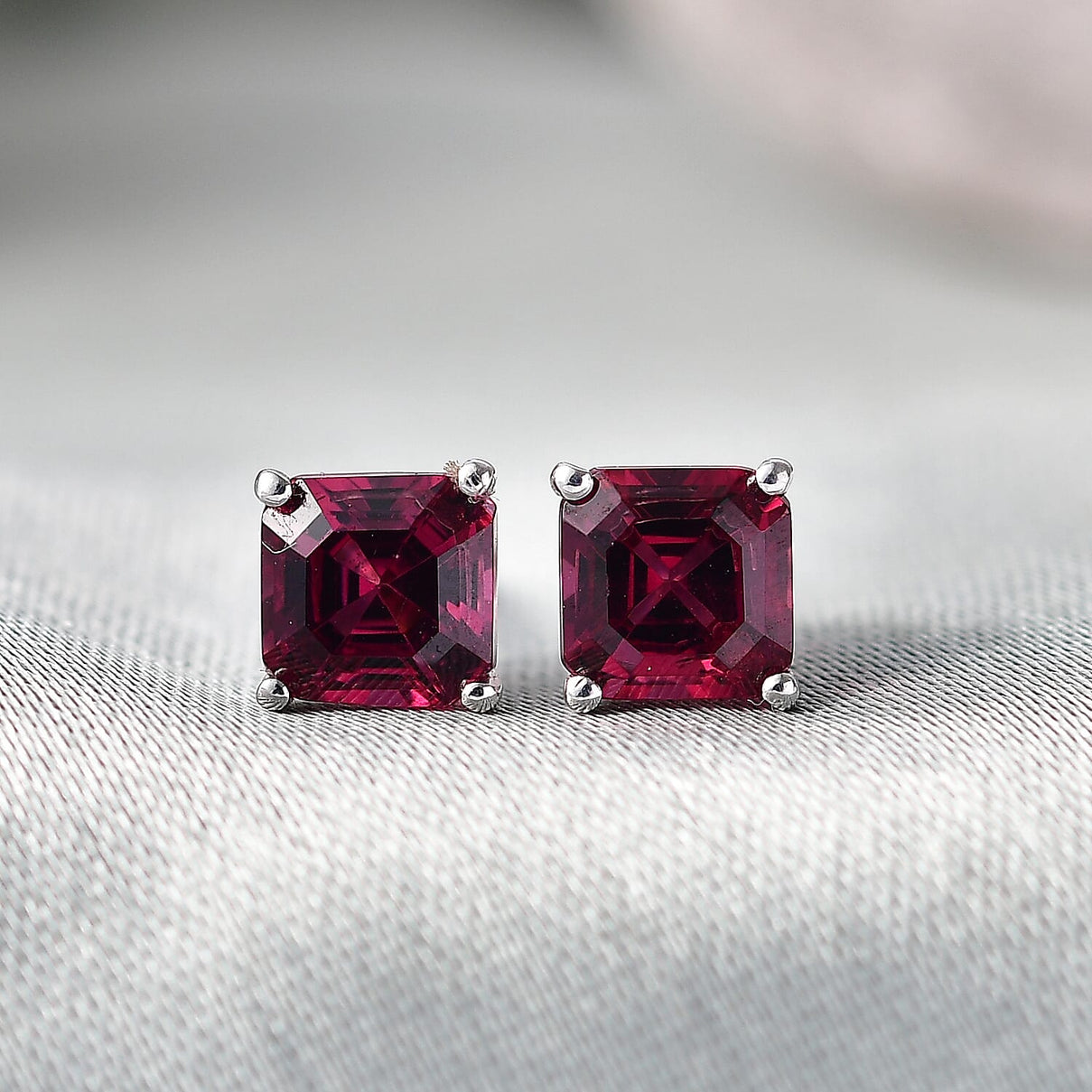 D'Joy Rhodolite Garnet Solitaire Earring with Push Back in Platinum Overlay Sterling Silver 1.69 Ct. 8412071 2
