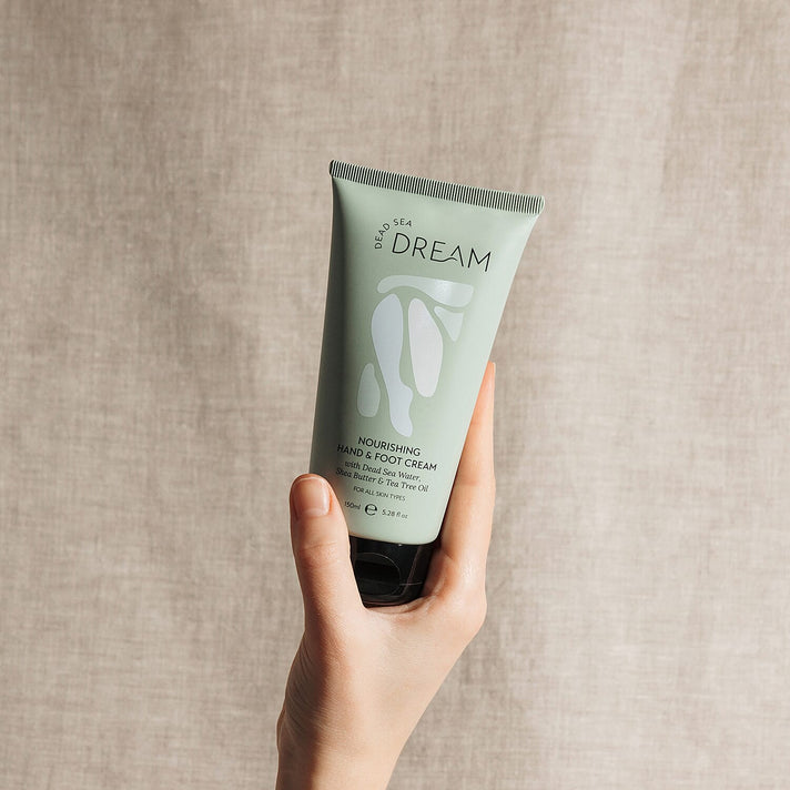 Dead Sea Dream Soft Skin Set (Includes Nourishing Hand &amp; Foot Cream 150ml &amp; Defining Body Cream 300ml) 8102307 2