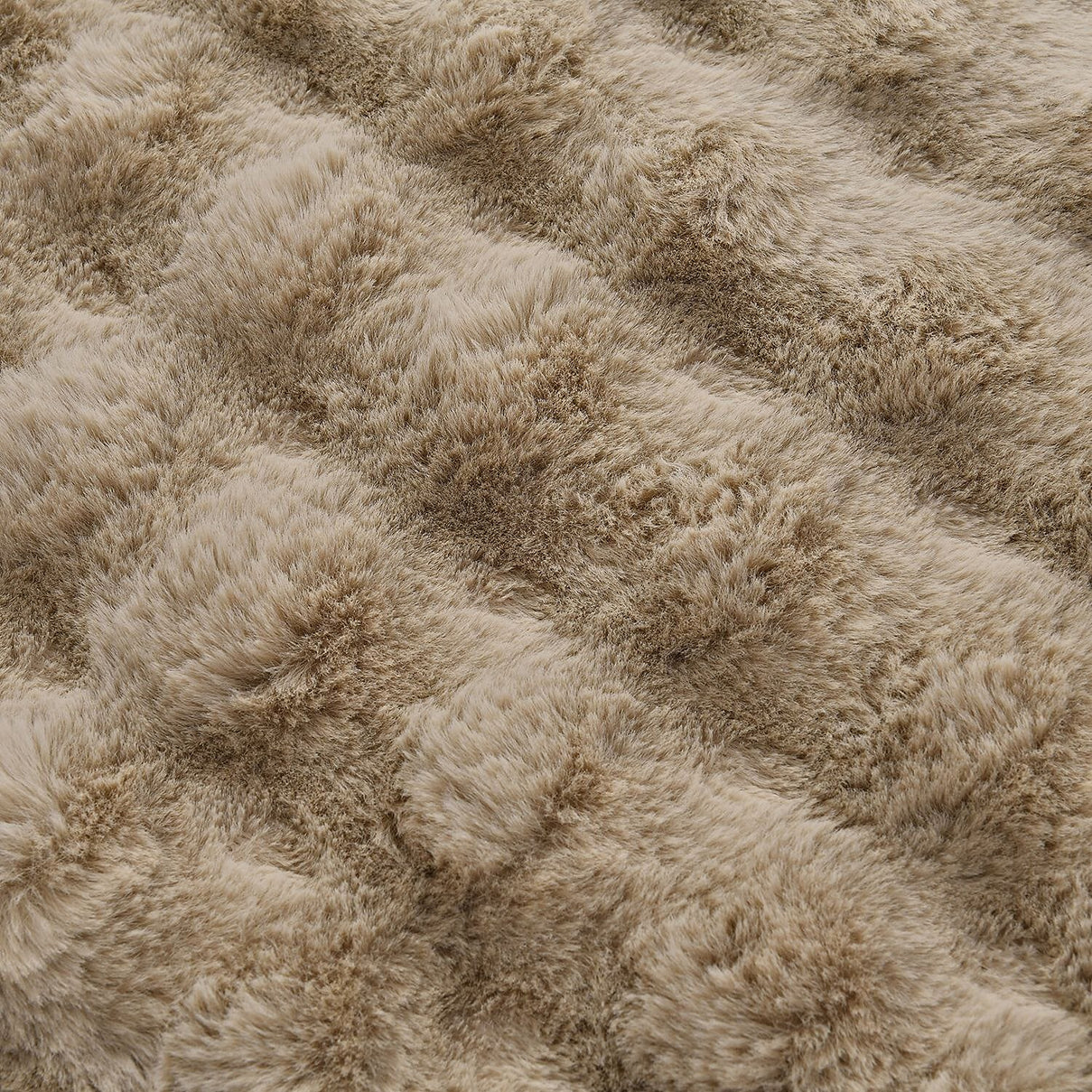 Deluxe Range- 700GSM Super Soft Rabbit Faux Fur Double Layer Blanket 7551516 4