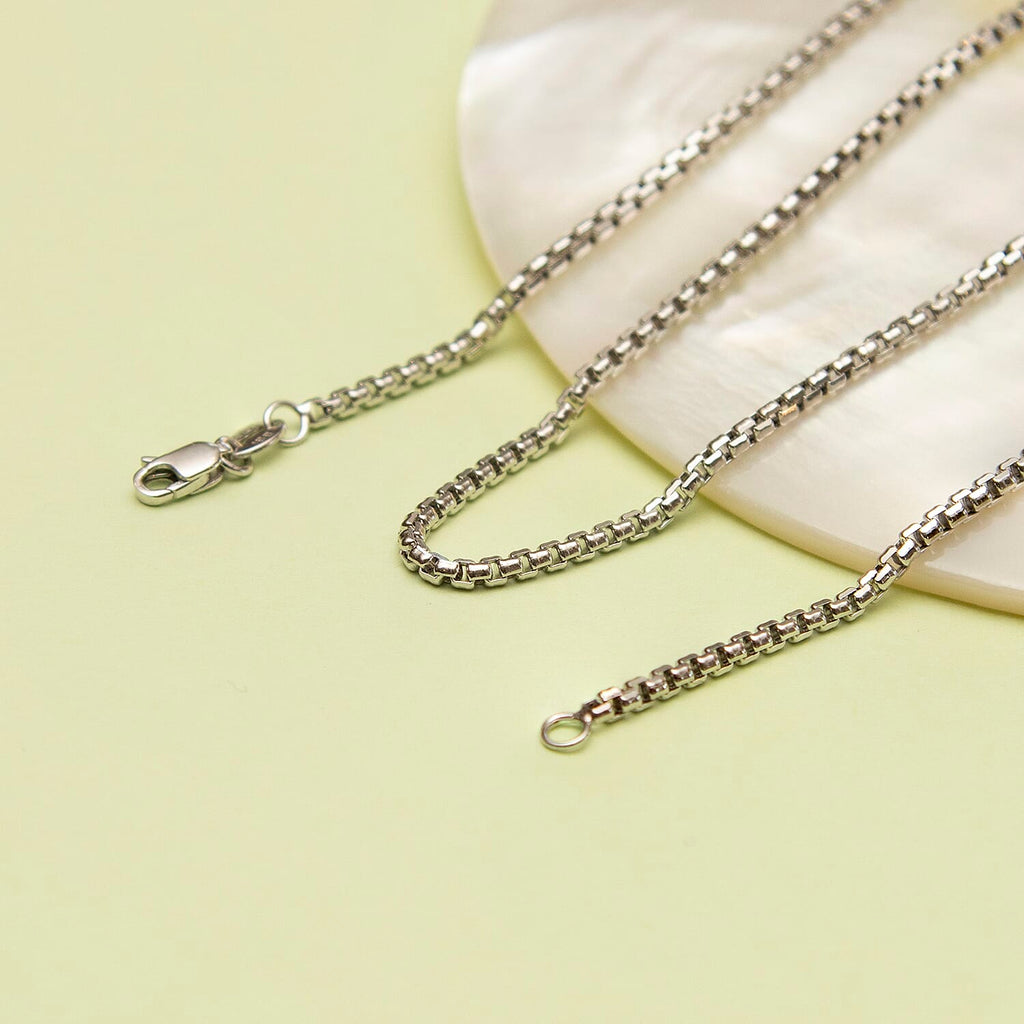 9K White Gold  Chain (Size - 18),  Gold Wt. 3.2 Gms