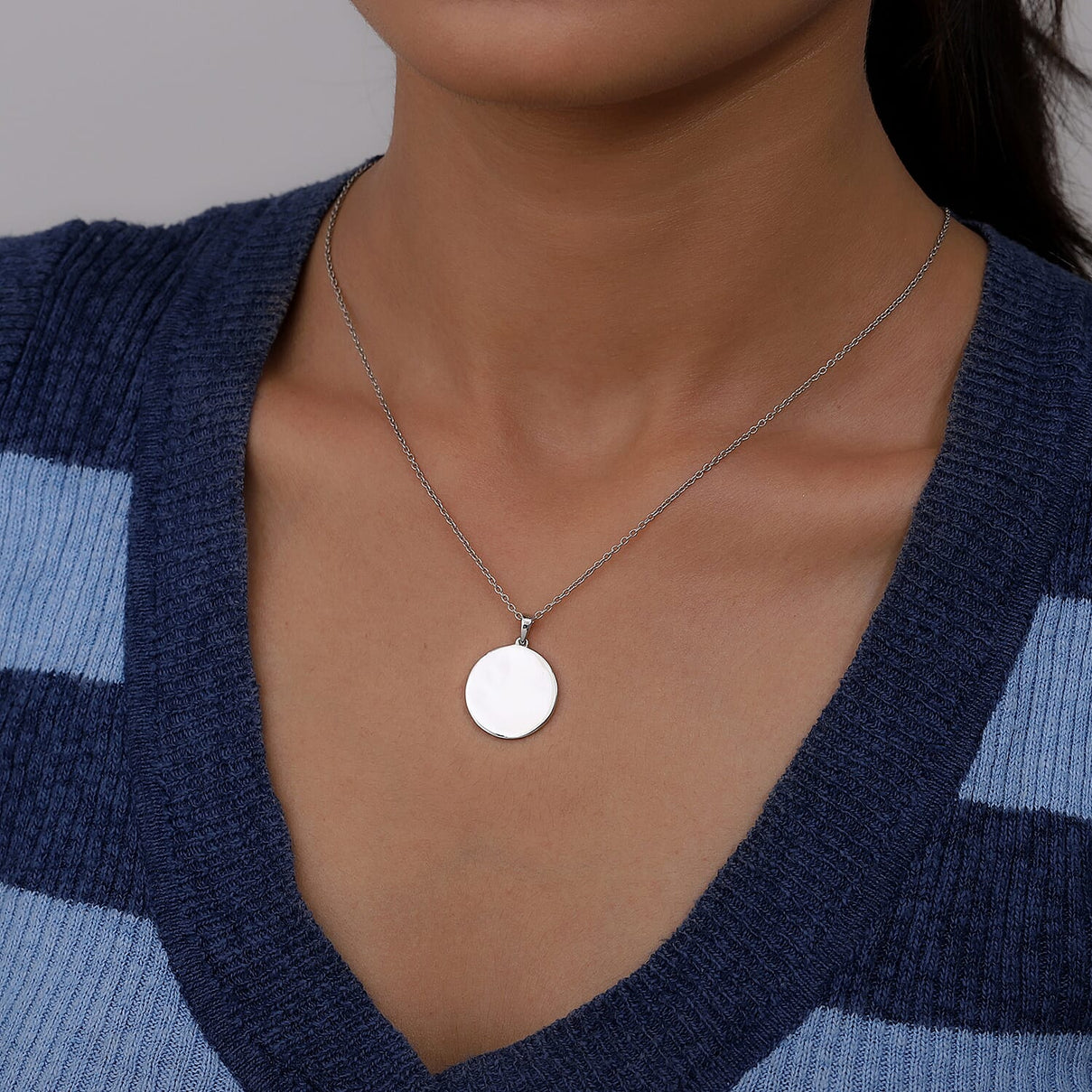Disc Pendant with Chain (Size 18) in Platinum Plated Sterling SilverÂ  3705837 1