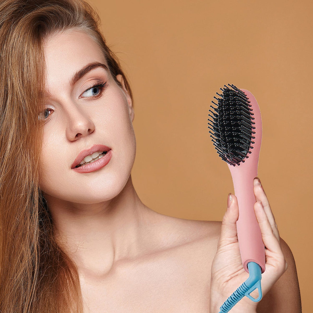 Drew Barrymore - Flower Ionic Ceramic Straightening Brush 7690341 1