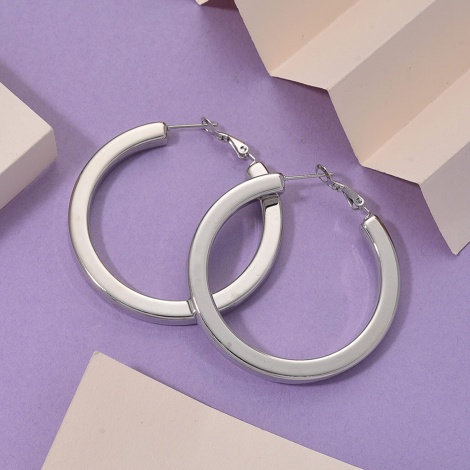 Large Hoop Earring with Fancy Clasp 8183197 2