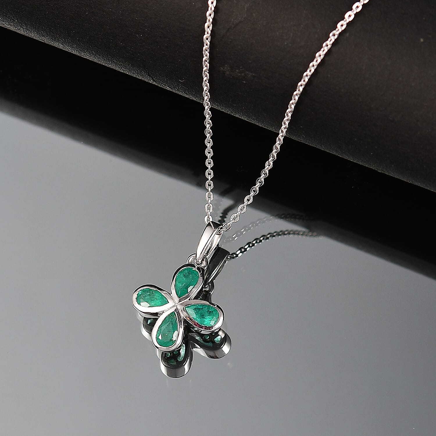 AAA Gemfields Emerald Pendant with Chain (Size 20) in Rhodium Overlay Sterling Silver 0.77 Ct. 4370276 3