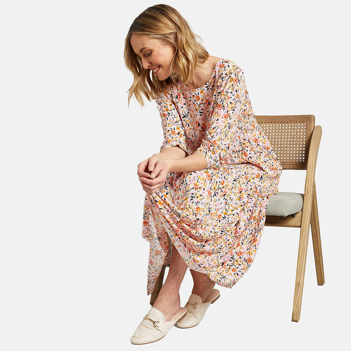Emreco Floral Crinkle Tiered Maxi Dress 7783989 3