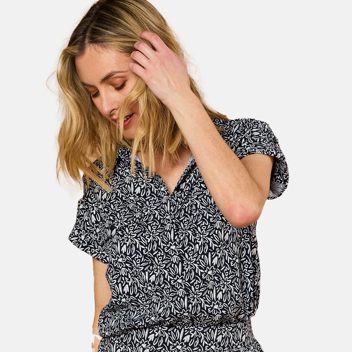 Emreco Roll Sleeve Relaxed Fit Print Blouse 7792900 4