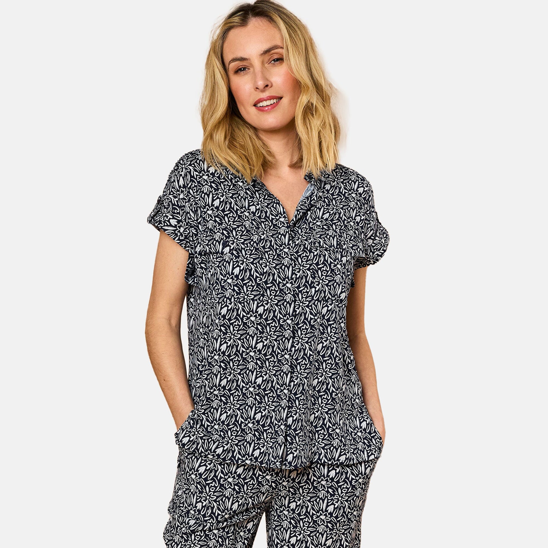 Emreco Roll Sleeve Relaxed Fit Print Blouse 7792900 6