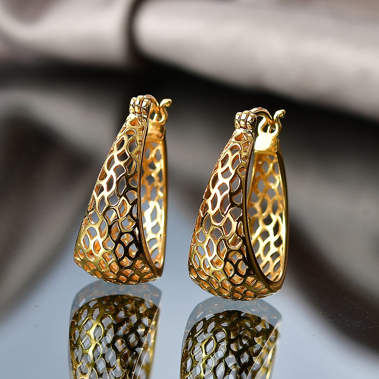 EverTrue Bronzella Collection - Filigree Earring with Clasp Back in 18K Gold Plating 8486448 3