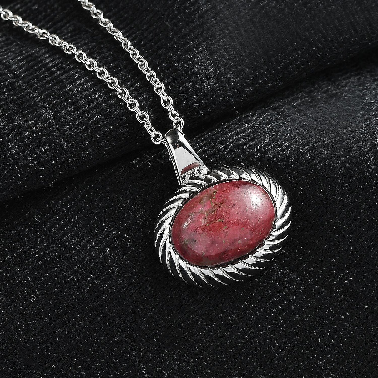 EverTrue Natural Thulite Pendant with Chain (Size 20) 8.36 Ct. 4421579 2