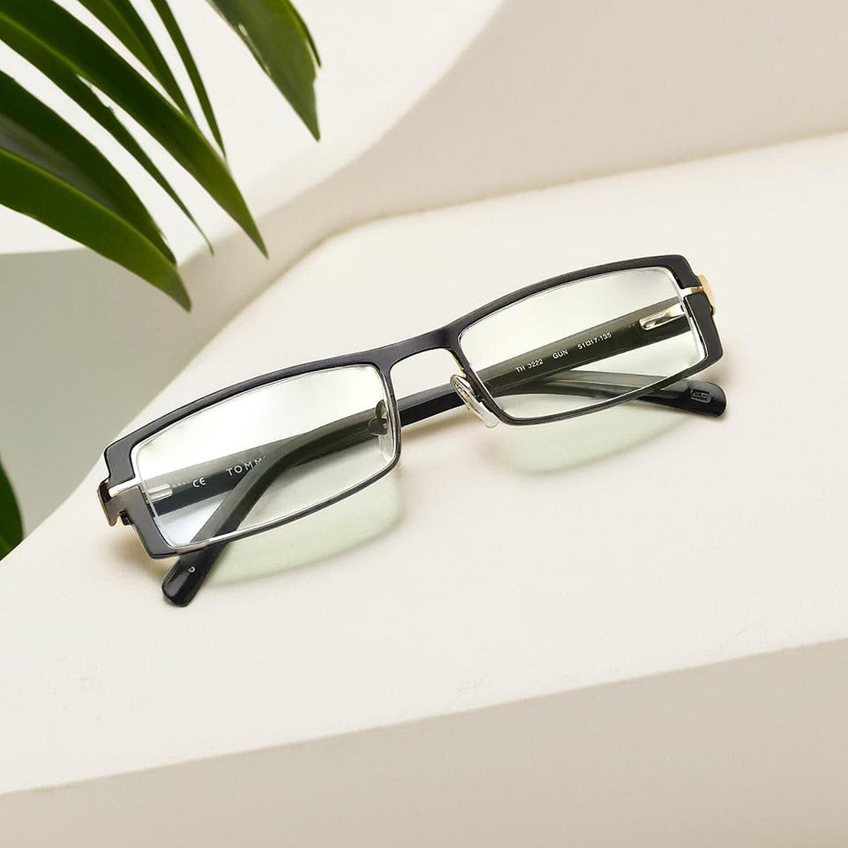 TOMMY HILFIGER Unisex Rectangular Readers 7726404 1