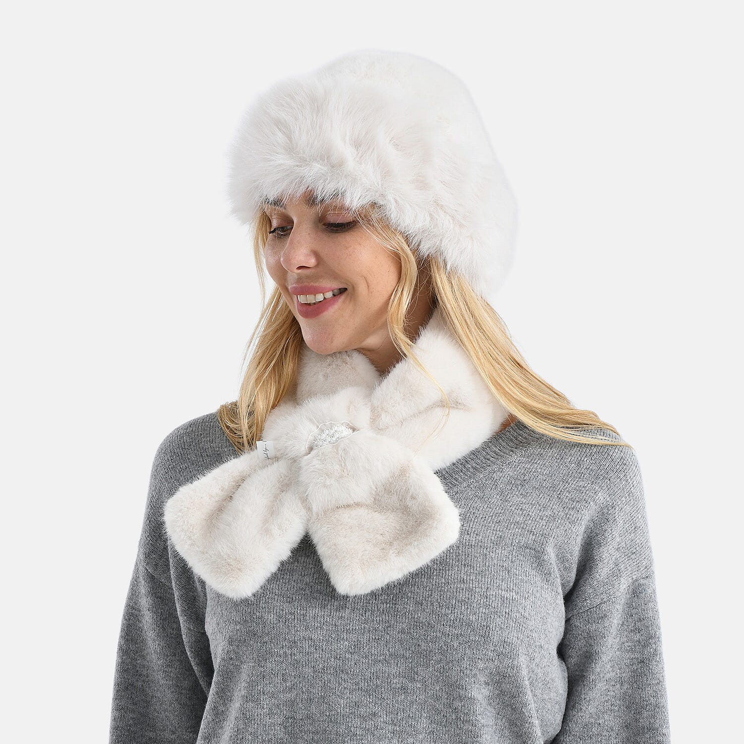 Faux Fur Scarf - Hat Two-Piece Set (One Size) - White 8247464 0