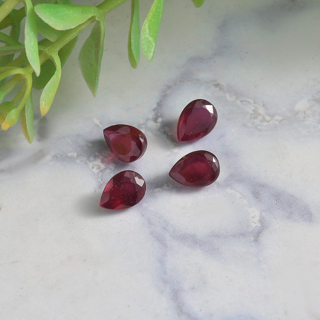 Fissure Filled Ruby Pear 7x5 mm