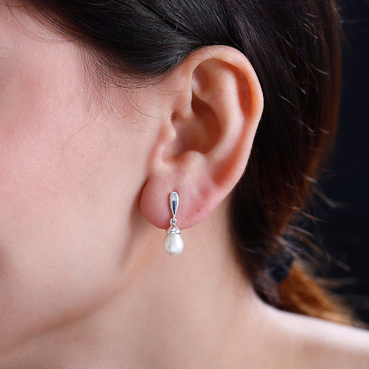 Fresh Water Pearl Drop Earrings in Sterling Silver 7817857 3
