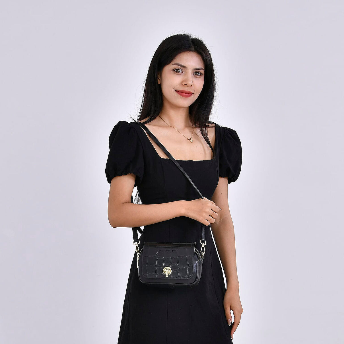 Sencilez Of Barcelona Genuine Leather Croc Embossed Crossbody Bag 7730327 2