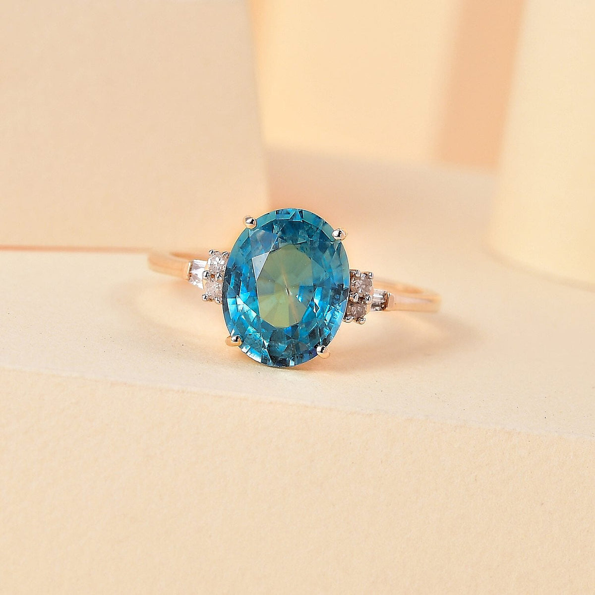 9K Yellow Gold Ratanakiri Blue Zircon and Diamond (G-H) Ring 3.85 Ct 7423236 3