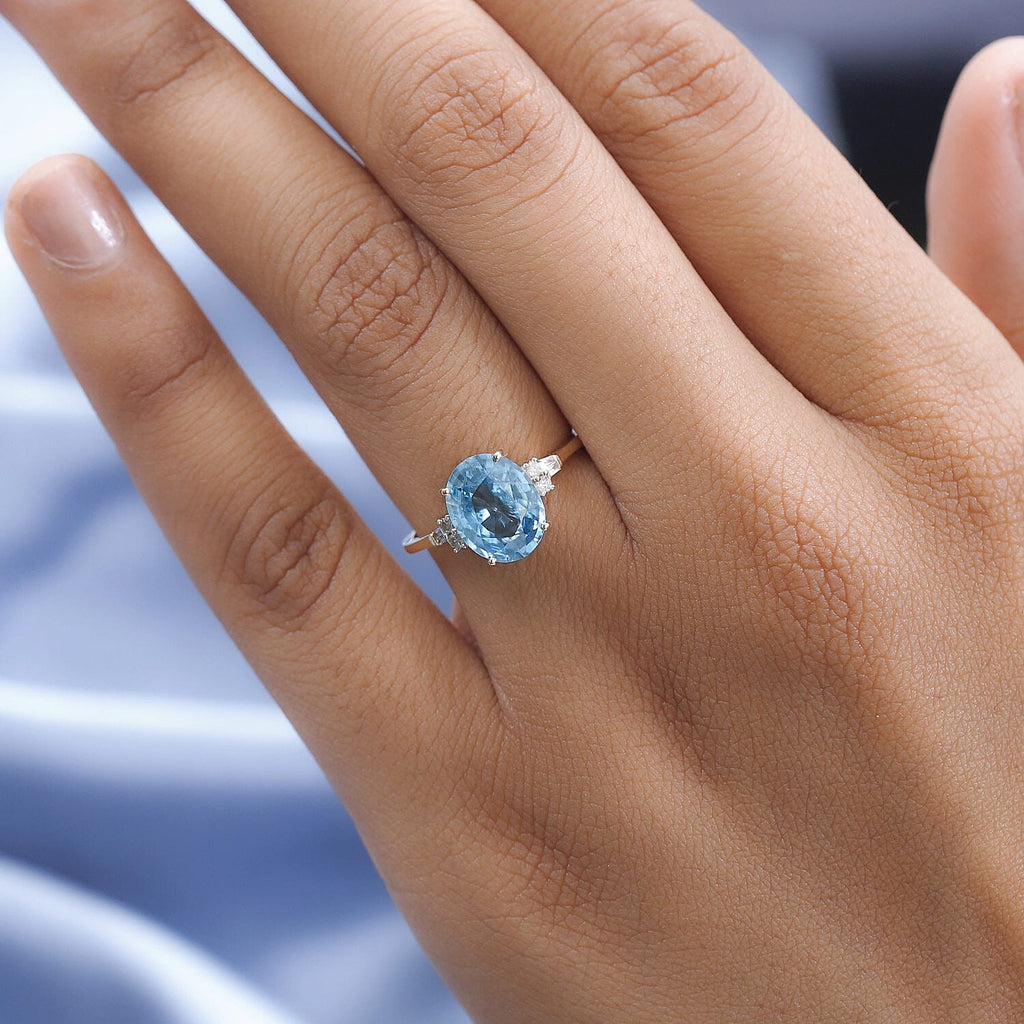 9K Yellow Gold Ratanakiri Blue Zircon and Diamond (G-H) Ring 3.85 Ct