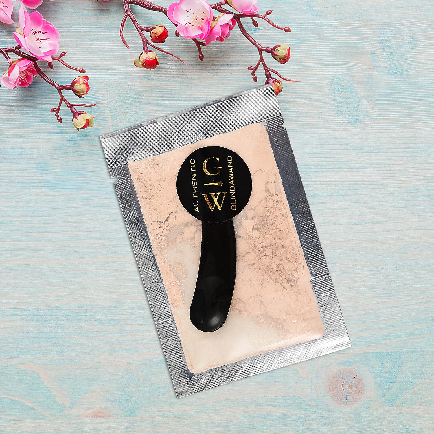 GlindaWand: DIVINITY Foundation Travel Size Make Up Refill Pouch - Alabaster (1g) 7523214 1