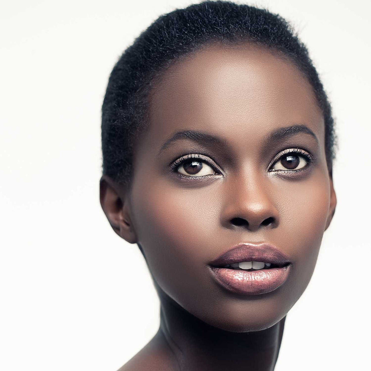 Glindawand: Duo Gift Box (Incl. Fountain of Youth Elixir - 25ml and Divinity Foundation Make Up - 10G) - Ebony 7147677 6