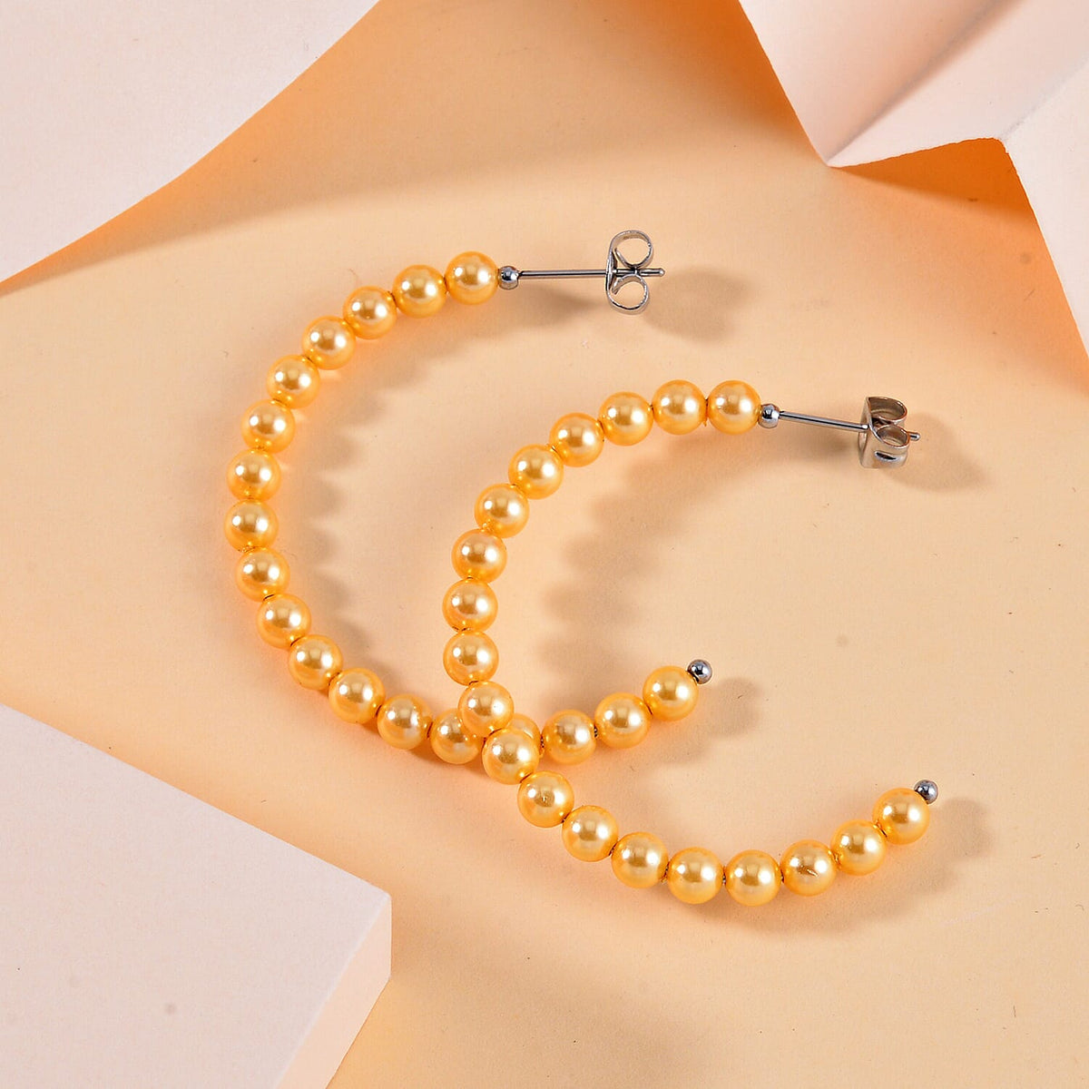 Golden Shell Pearl Earrings 7669059 3