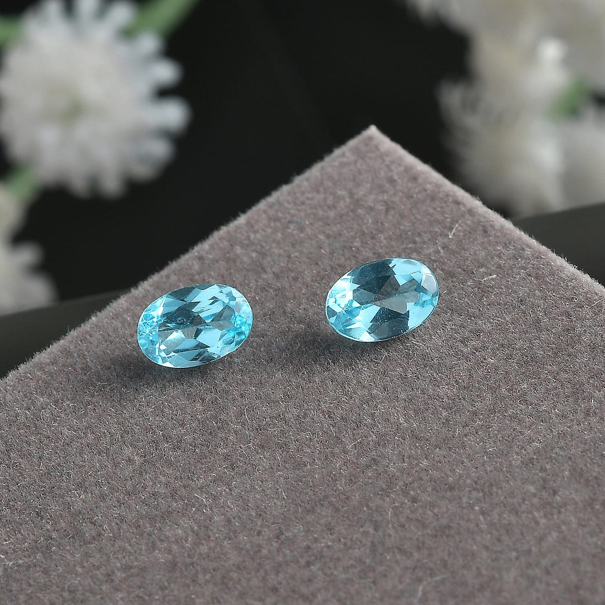Set of 2 Green Apatite Loose Gemstones in Oval Shape (6x4mm) 7814348 2