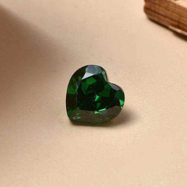 Green Cubic Zirconia Heart 7 mm Gemstone, 1.98 Ct 8505912 2