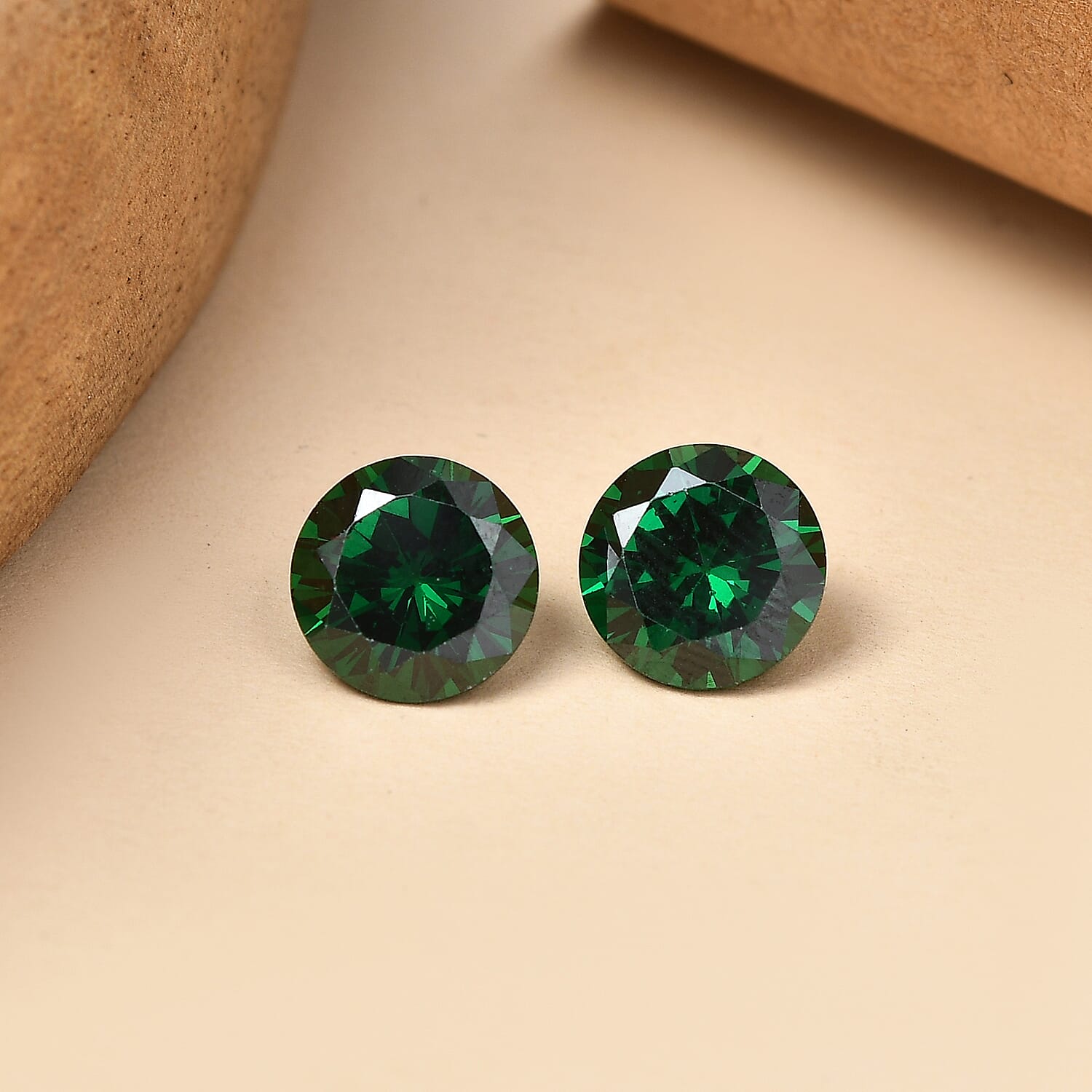 Green Cubic Zirconia Round 8 mm Gemstone, 6.40 Ct 8505916 1