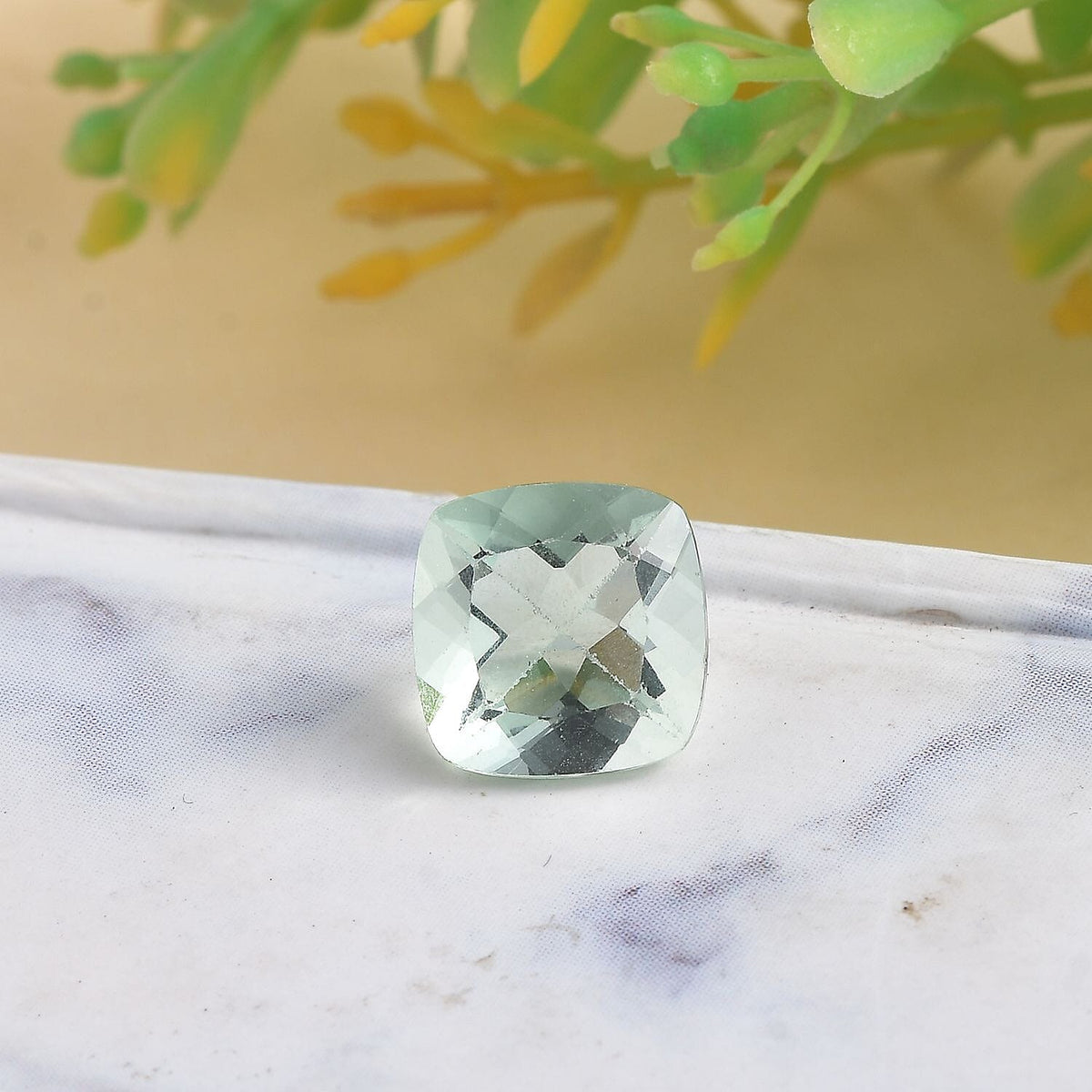 Green Fluorite Loose Gemstone in Cushion Shape (10x10mm) 7851377 1