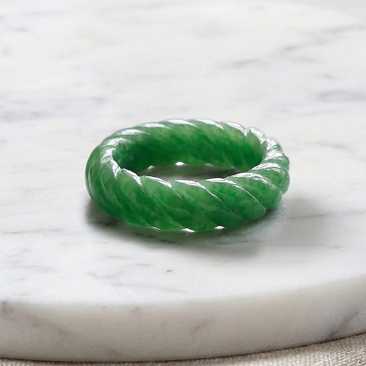 Green Jade Curving Cut Band Ring 20.00 Ct. 8486643 3