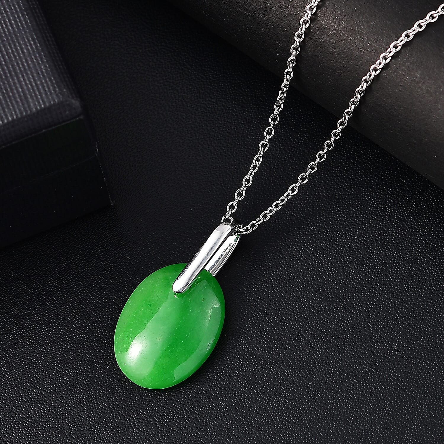 Green Jadeide Pendant with Chain (Size - 20) 26.50 Ct. 4322312 3