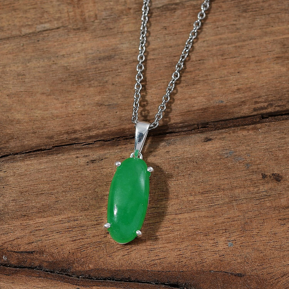 Green Jadeite Sterling Silver Pendant with Chain (Size 20) 6.700  Ct. 4325773 2