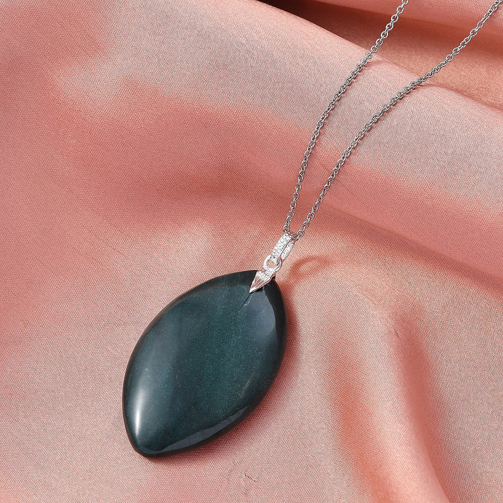 Green Jasper Pendant with Chain (Size 20) 119.18 Ct.