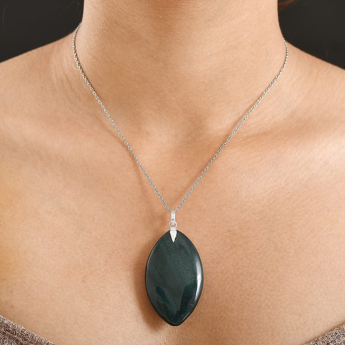 Green Jasper Pendant with Chain (Size 20) 119.18 Ct. 4433192 3