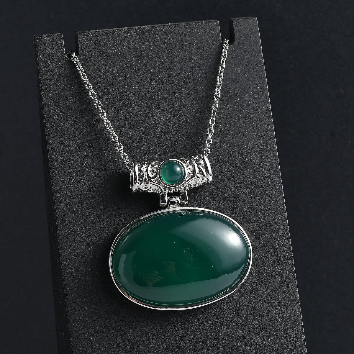 Green Onyx Pendant with Chain (Size - 20) 80.50 Ct. 4359636 3