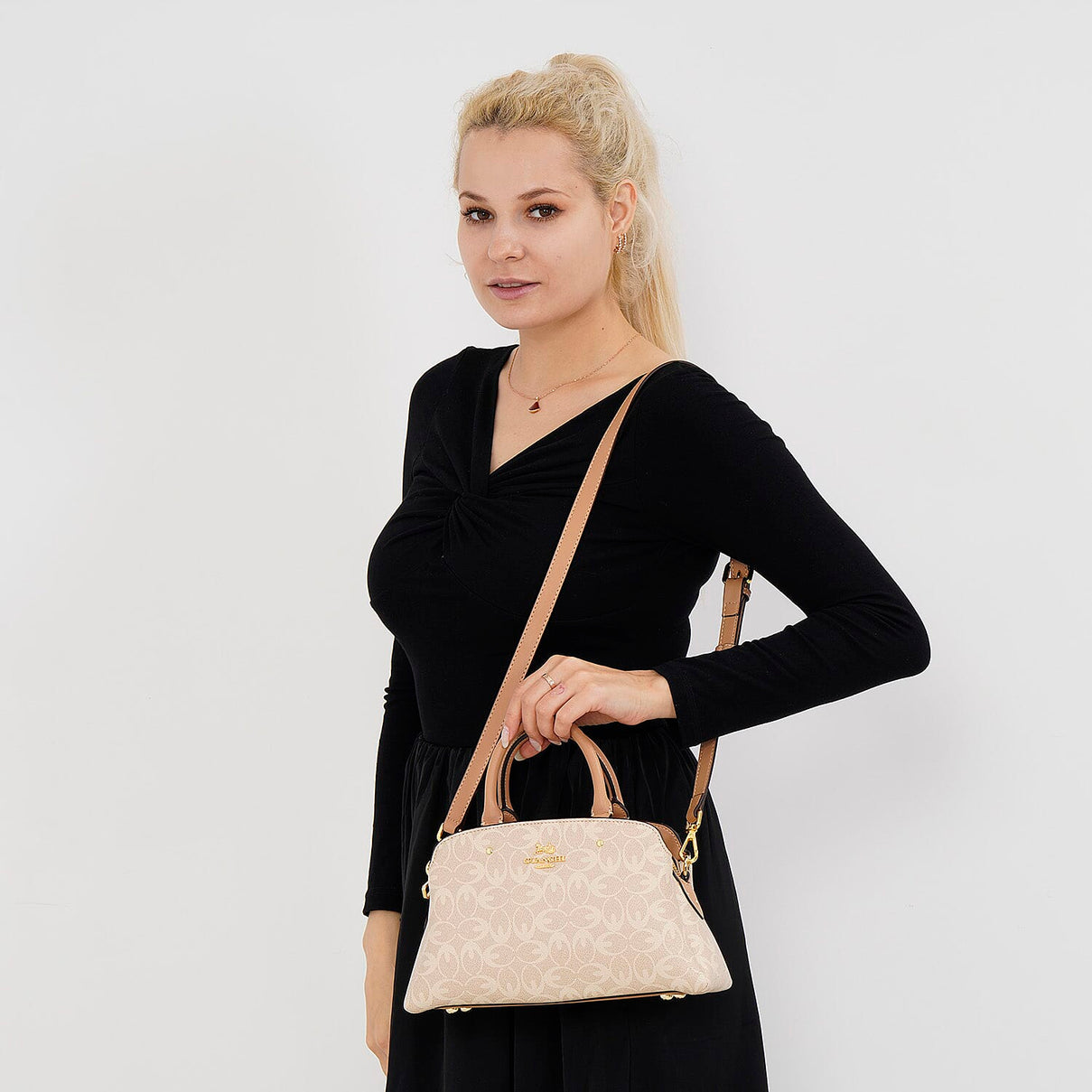 GUANCHI Crossbody Bag with Handle Drop 7705154 1