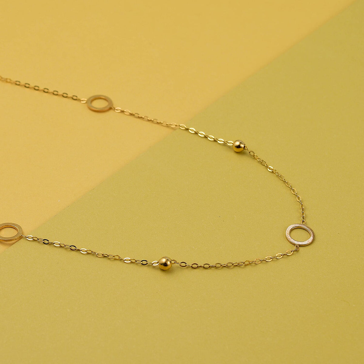 Hatton Garden Close Out Deal - 9K Yellow Gold Circle &amp; Beads Necklace (Size -18) 7682271 1