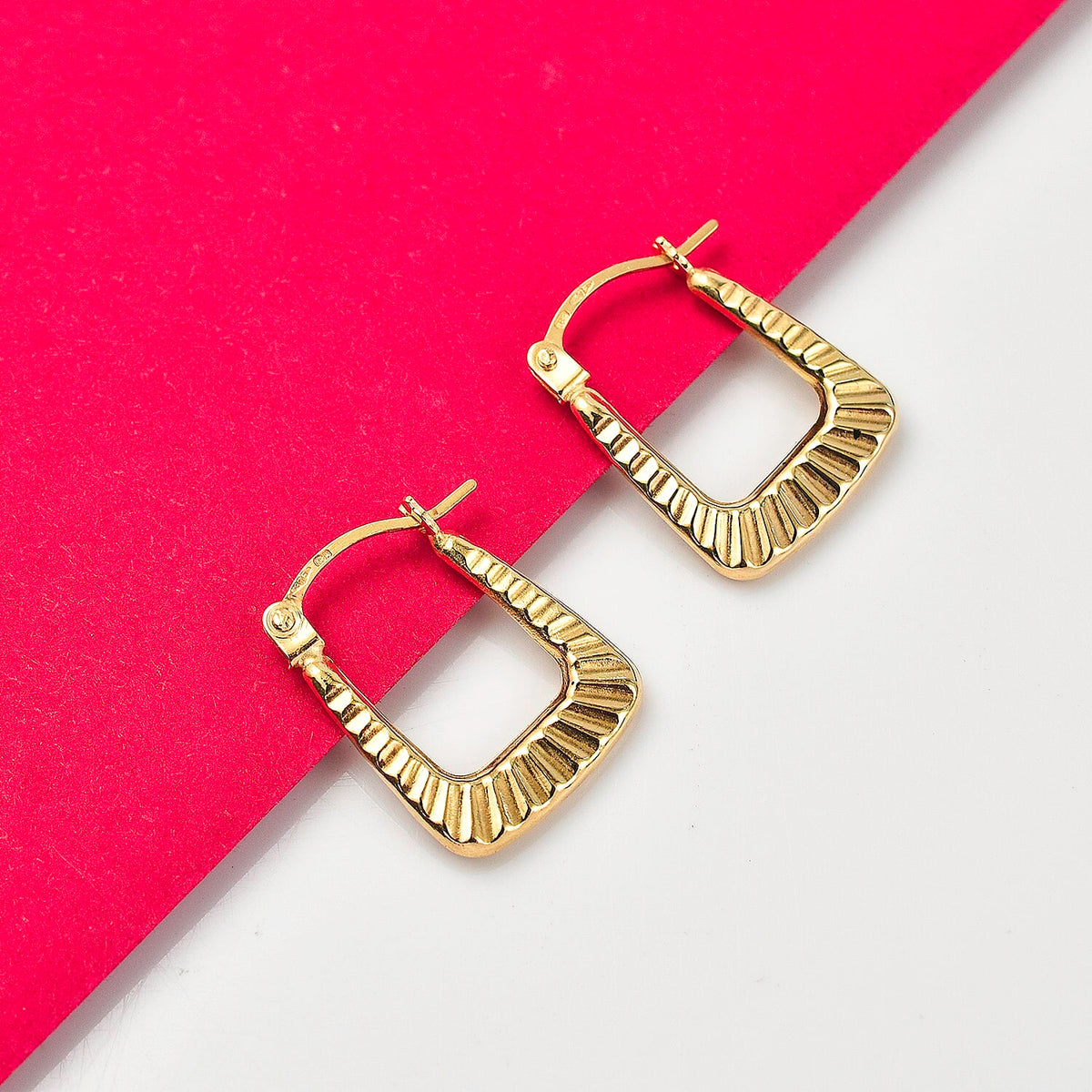 Hatton Garden Closeout - 9K Yellow Gold Ribbed Handbag Creole Earrings 7779054 1
