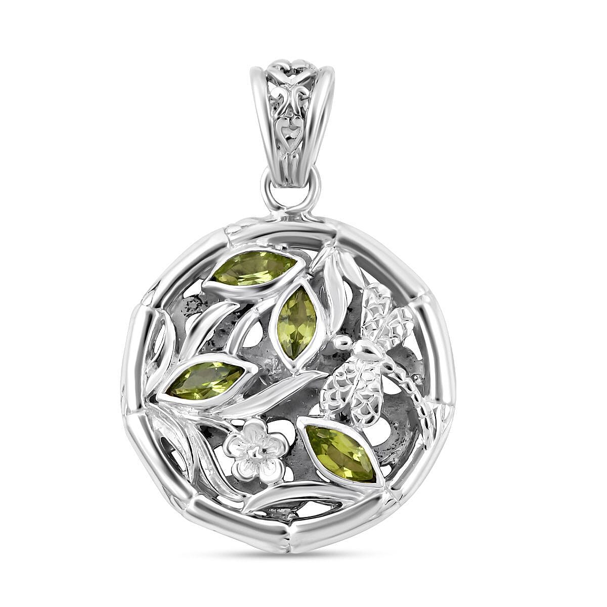 Royal Bali Collection - Hebei Peridot Pendant in Sterling Silver 1.12 Ct, Silver Wt. 6.84 Gms 7132248 0