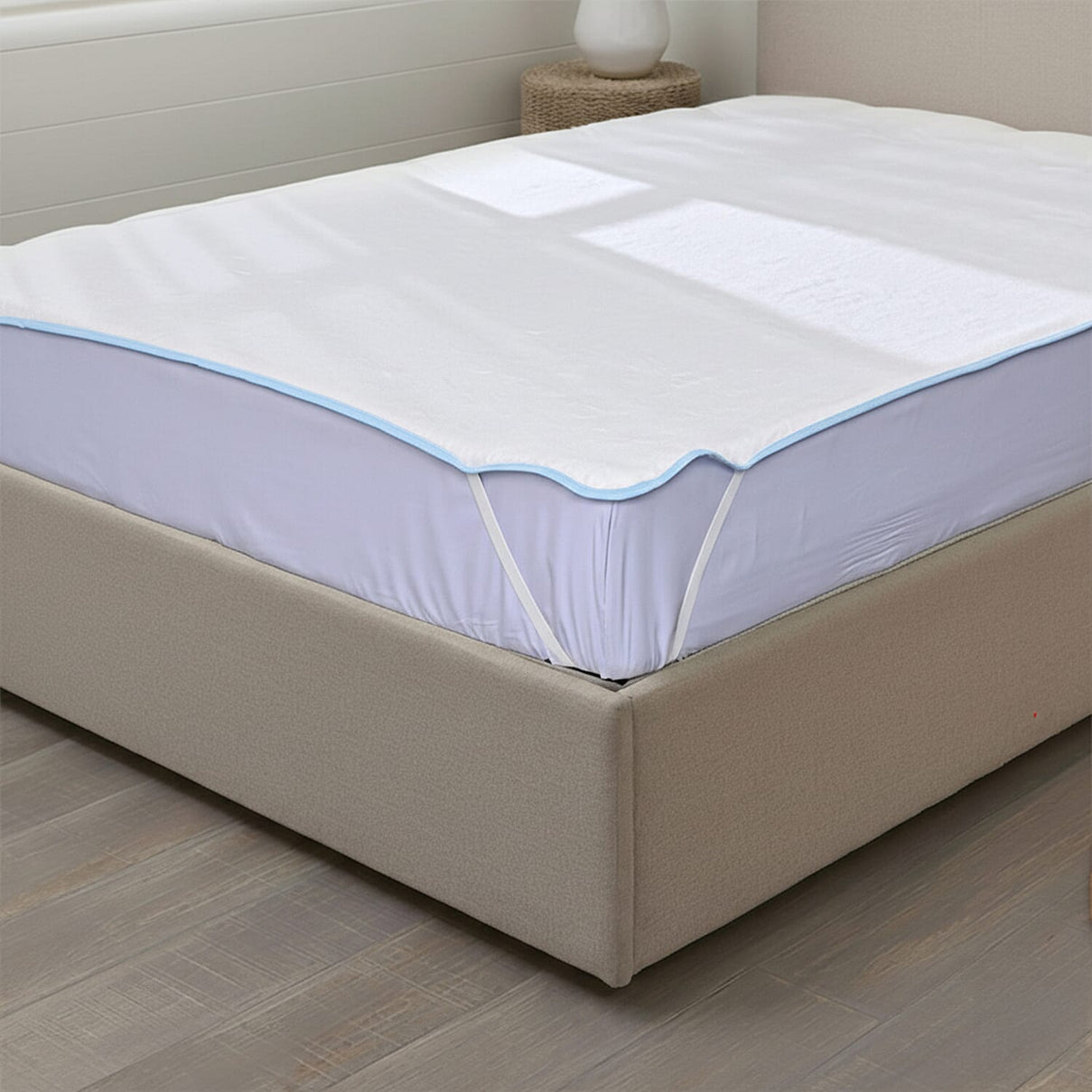 Homesmart Cooling Jacquard Waterproof Mattress Protector with Anchor Band Fit (200x150cm) - White 8047192 0