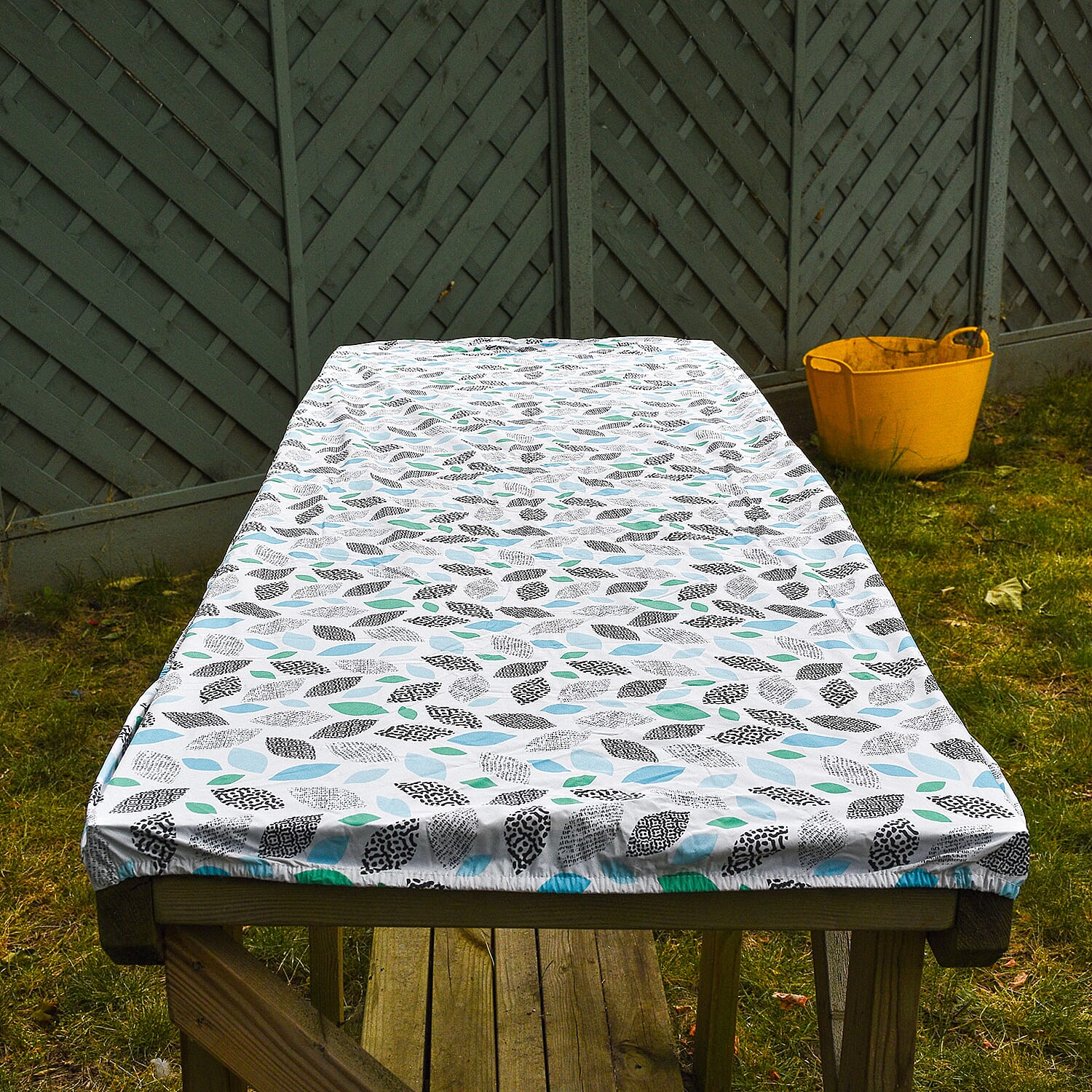 Homesmart Leaves Pattern Rectangle Table Cloth (Size 193x86 cm) - White and Multi 7276191 0