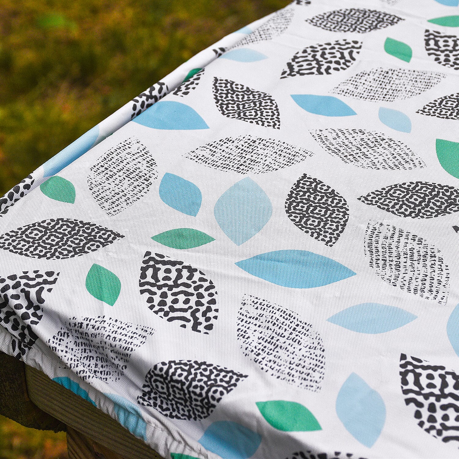 Homesmart Leaves Pattern Rectangle Table Cloth (Size 193x86 cm) - White and Multi 7276191 3