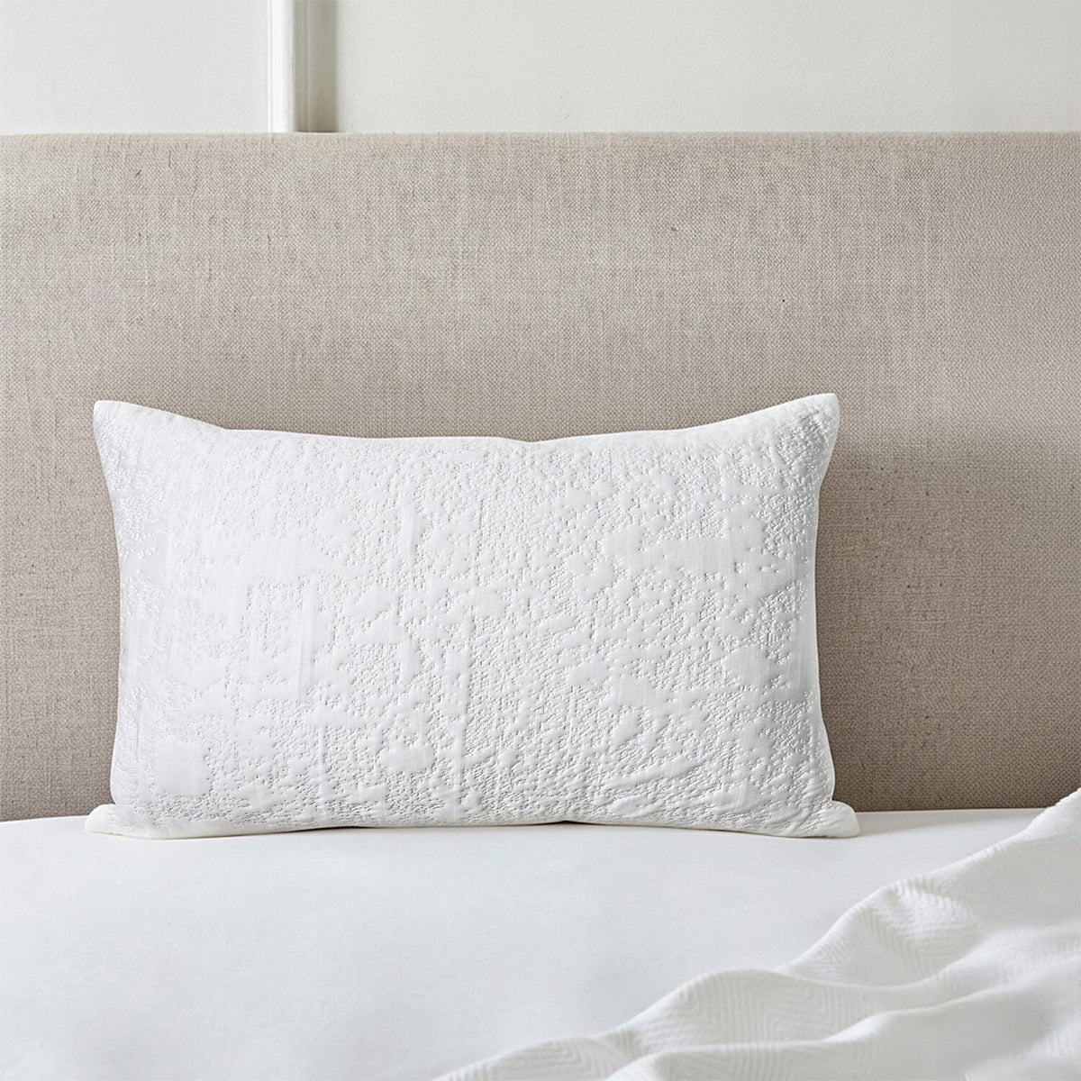 Homesmart Luxury Cooling Jacquard Pillow (Machine Washable) 8047198 2