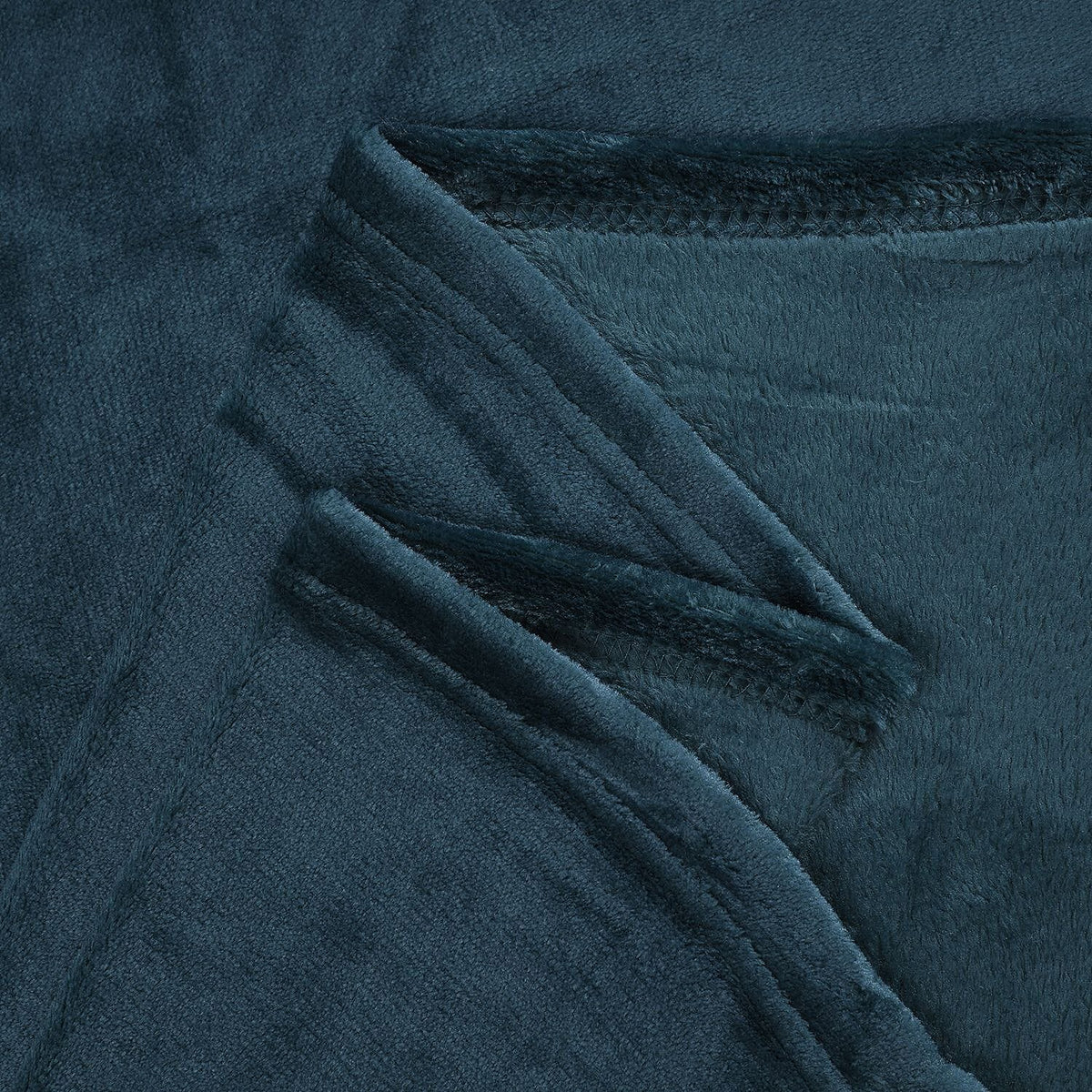 Homesmart Super Soft Flannel Blanket with Sleeves - Green 7083319 5