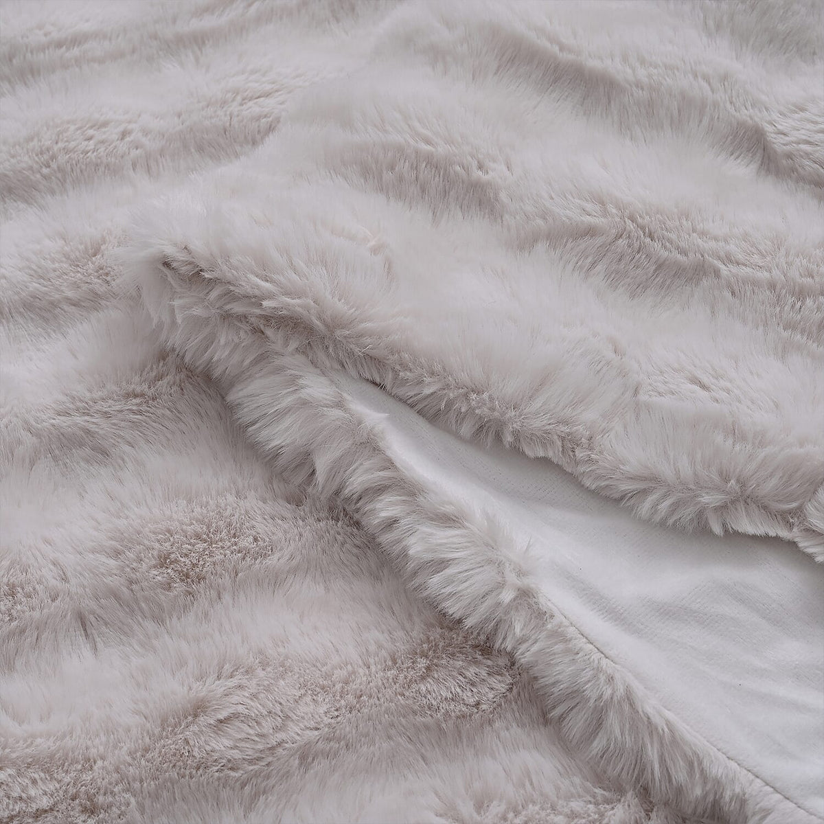 Homesmart Super Soft Sculptured Faux Fur Blanket (180 x 150cm) - Cream V32532953 3