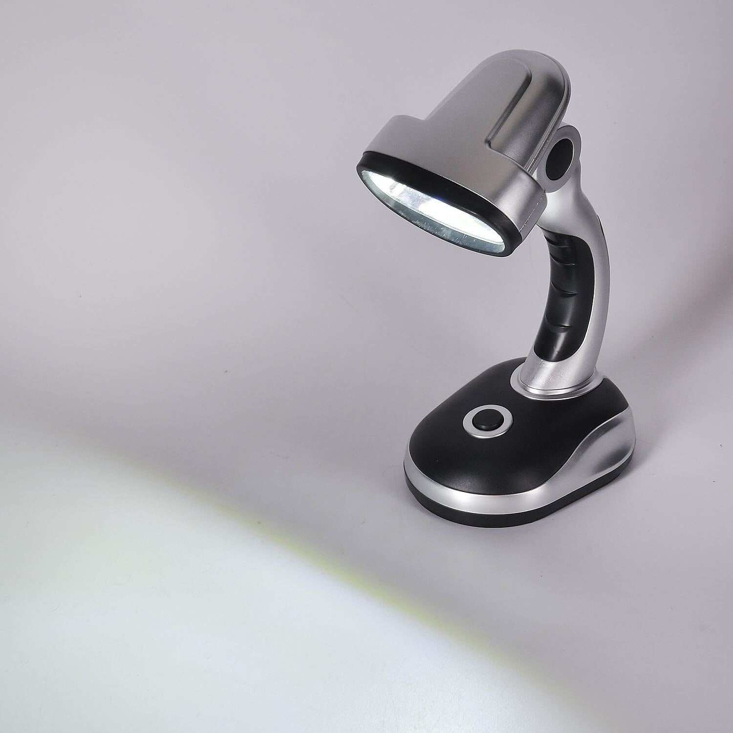 Homesmart Table Lamp (Size 20x11x8 cm) 3xAA Batteries (Not Inc.) - White &amp; Black 7456900 1