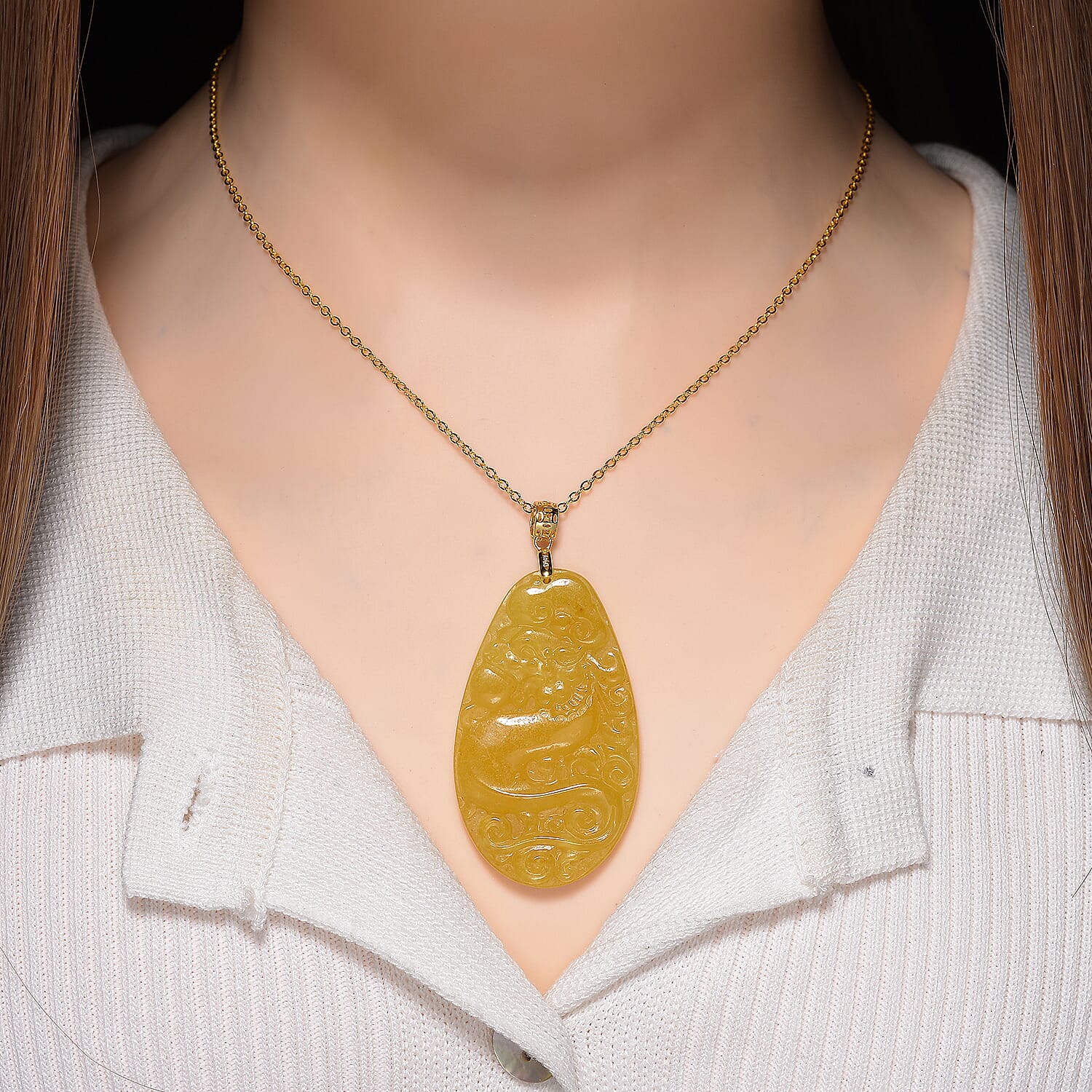 Honey Jade Dragon Embossed Pendant with Chain (Size 20) in Yellow Gold Plated Sterling Silver 80.00 Ct. 4418596 3