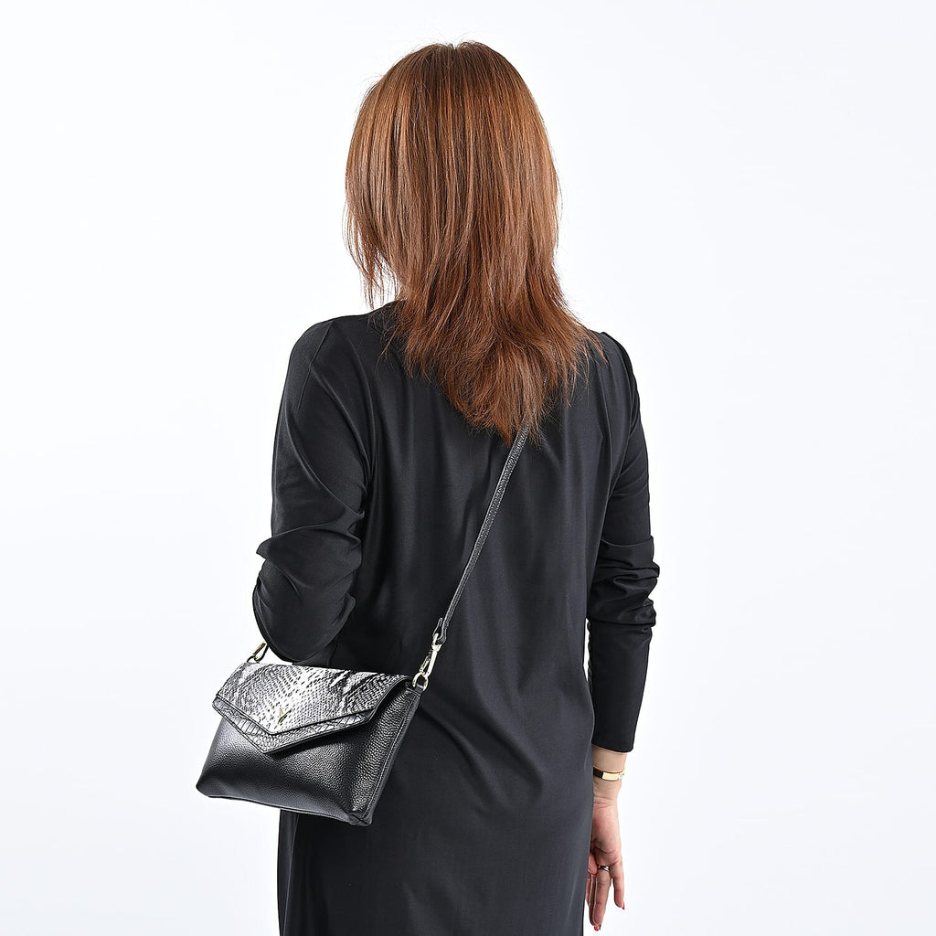 Sencillez Genuine Leather Snake Print Bag (Size 28x3x17cm) - Black & White