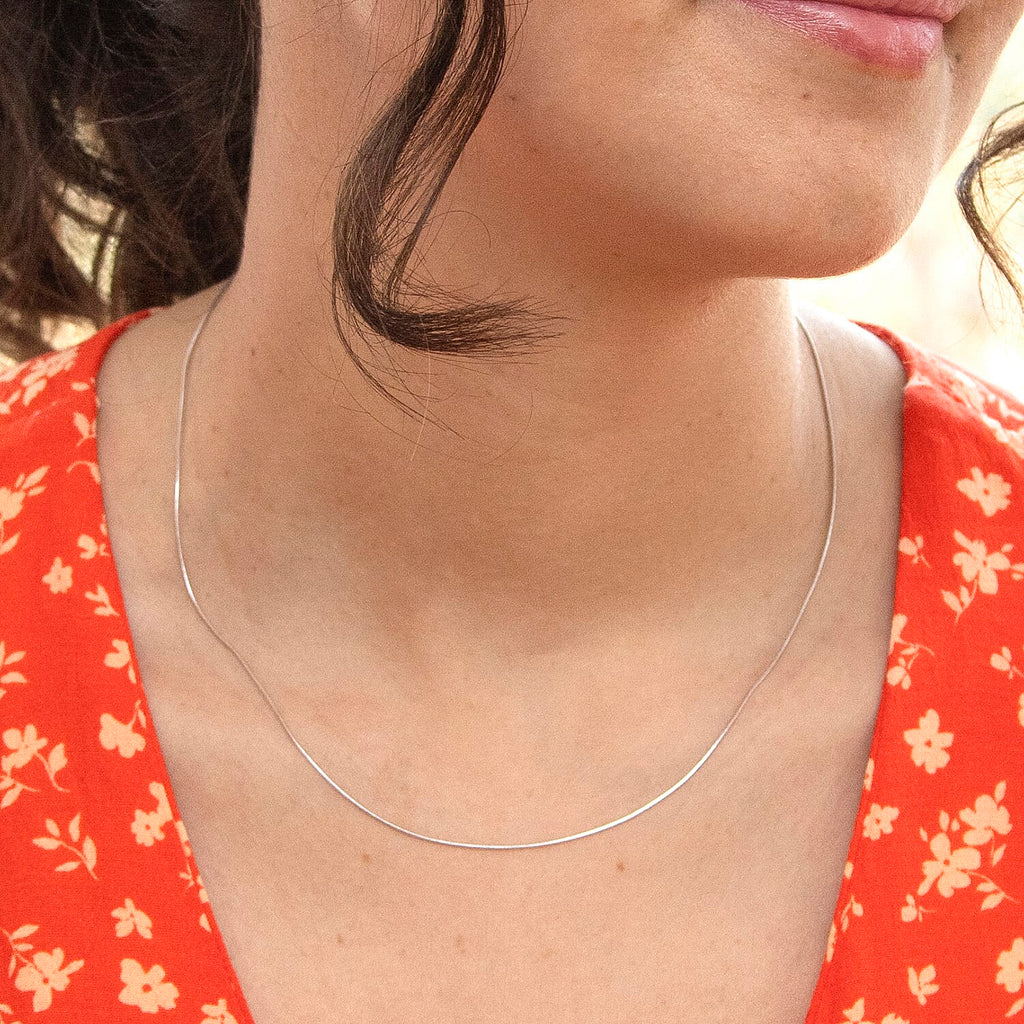 18K White Gold Round Snake Chain (Size - 16) With Spring Ring Clasp