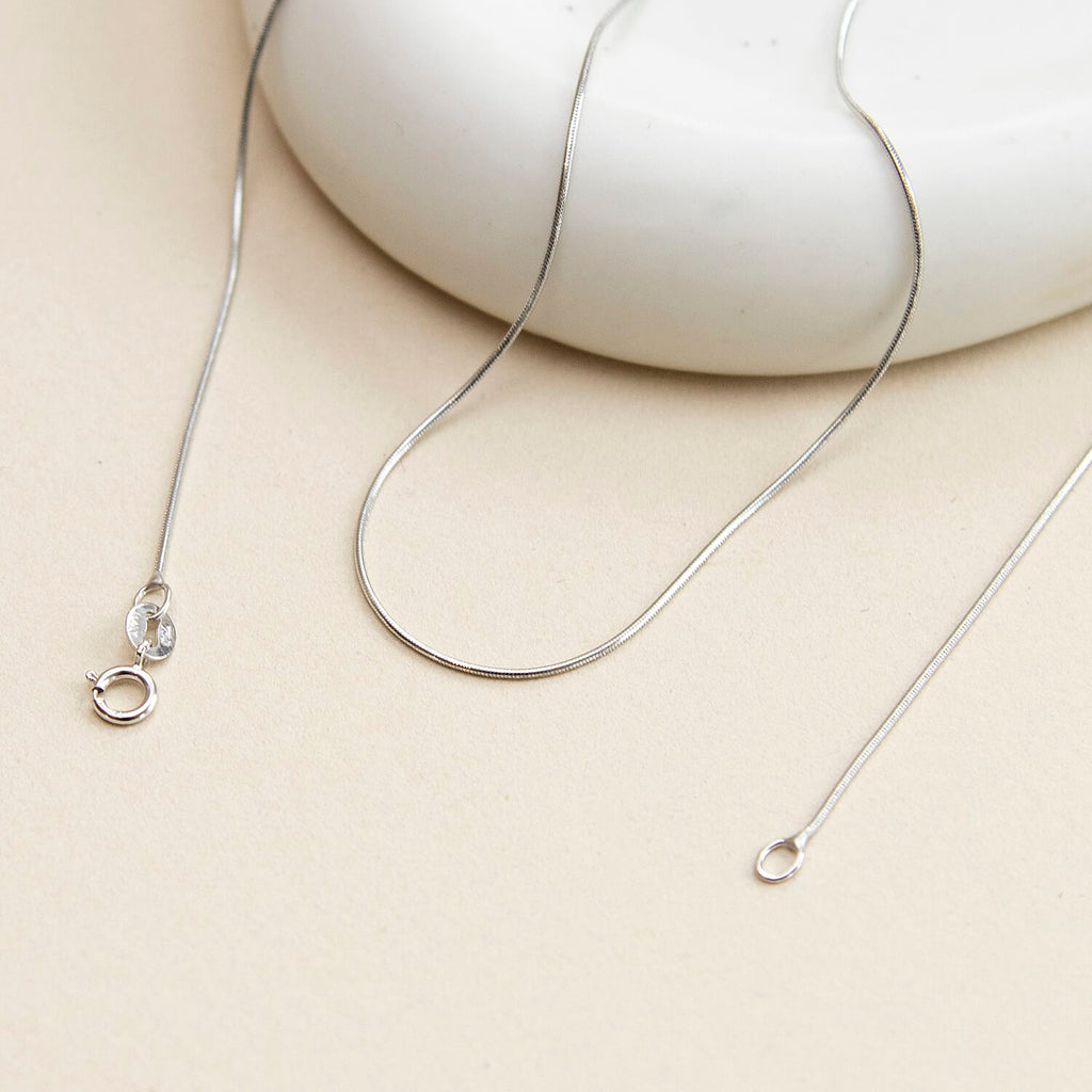 18K White Gold Round Snake Chain (Size - 16) With Spring Ring Clasp